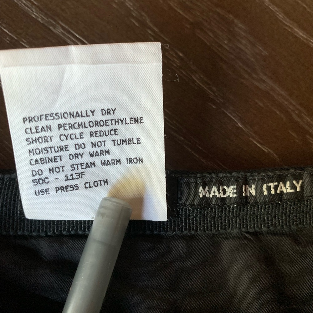 Giorgio Armani women’s black wool skirt made in Italy size Small winter office - Picture 10 of 16